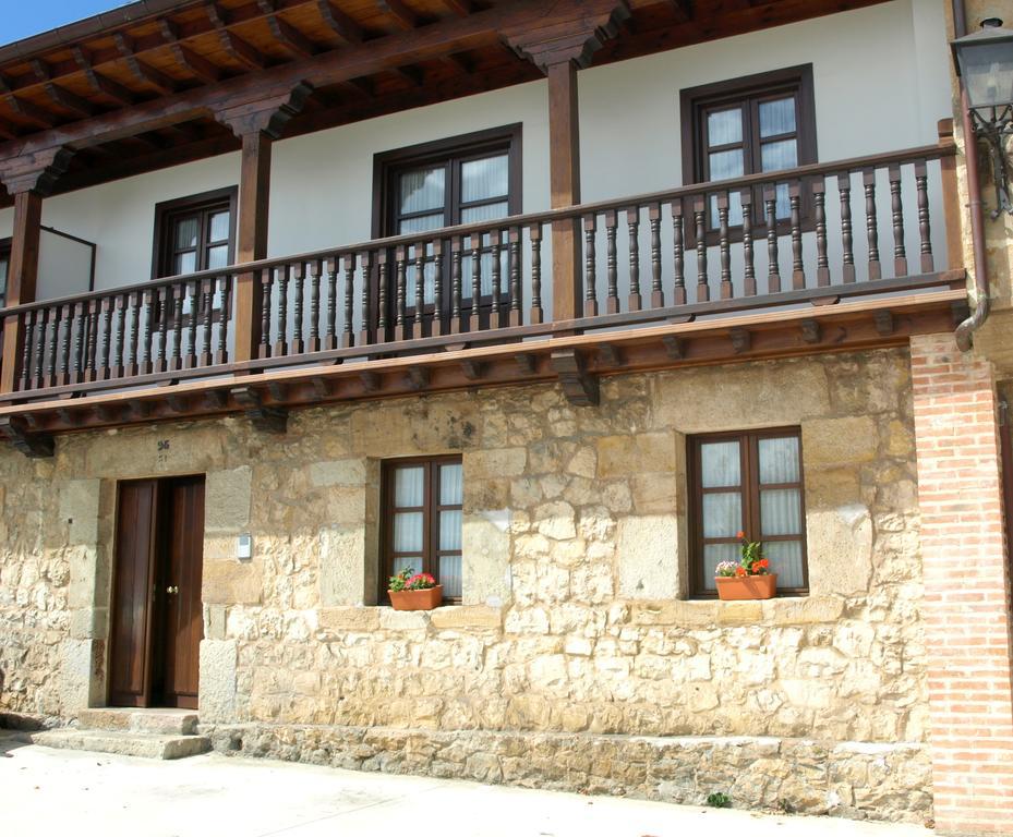 Apartamentos Llave De Santillana Santillana del Mar Quarto foto